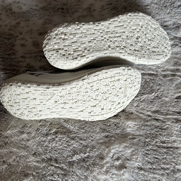 ADIDAS by STELLA MCCARTNEY PulseBOOST HD Sneakers size 9.5 New with tags and bo - Picture 10 of 14